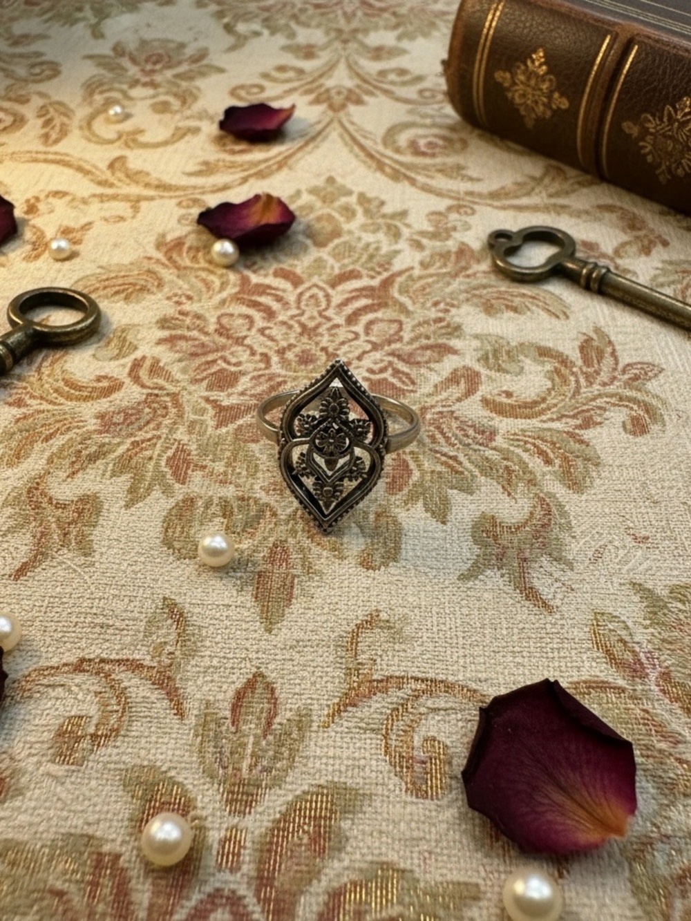 Intricate Vintage-stamped 925 Henna  Ring - Silver - Picture 5 of 7
